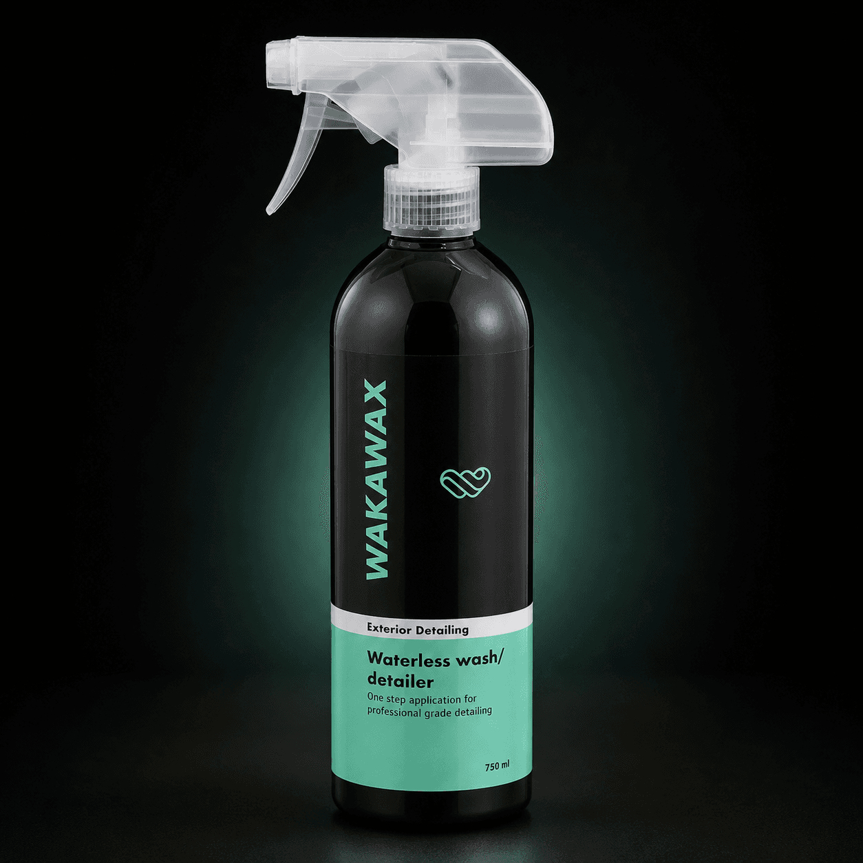 Original high-resolution WakaWax 750 ml waterless wash bottle with mint label and white trigger